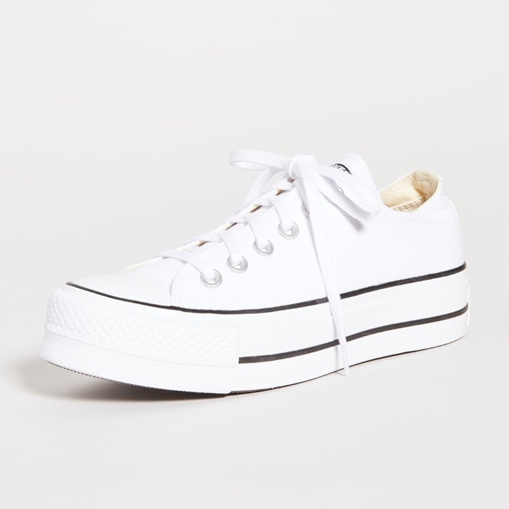 Converse Chuck Taylor All Star Low Top Platform Leather Sneaker
